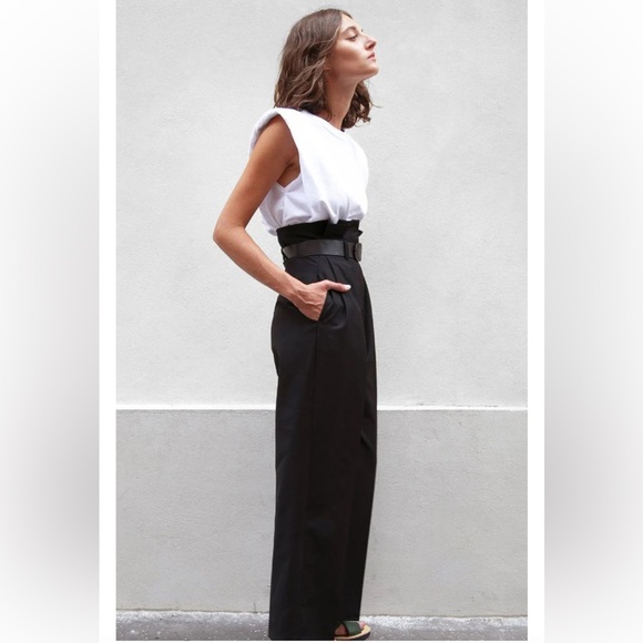 The Frankie Shop Eva Padded Shoulder Muscle T-Shirt - White Size Extra Small - Picture 4 of 12